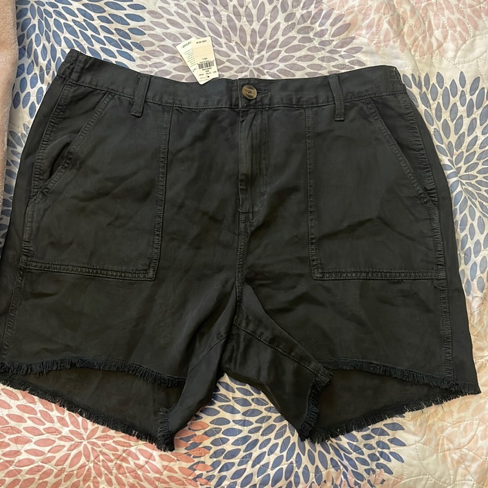 Aerie black shorts, size L